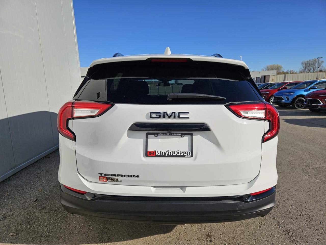 2024 GMC Terrain SLE One Owner | FWD | Elevation | 19" Wheels Photo
