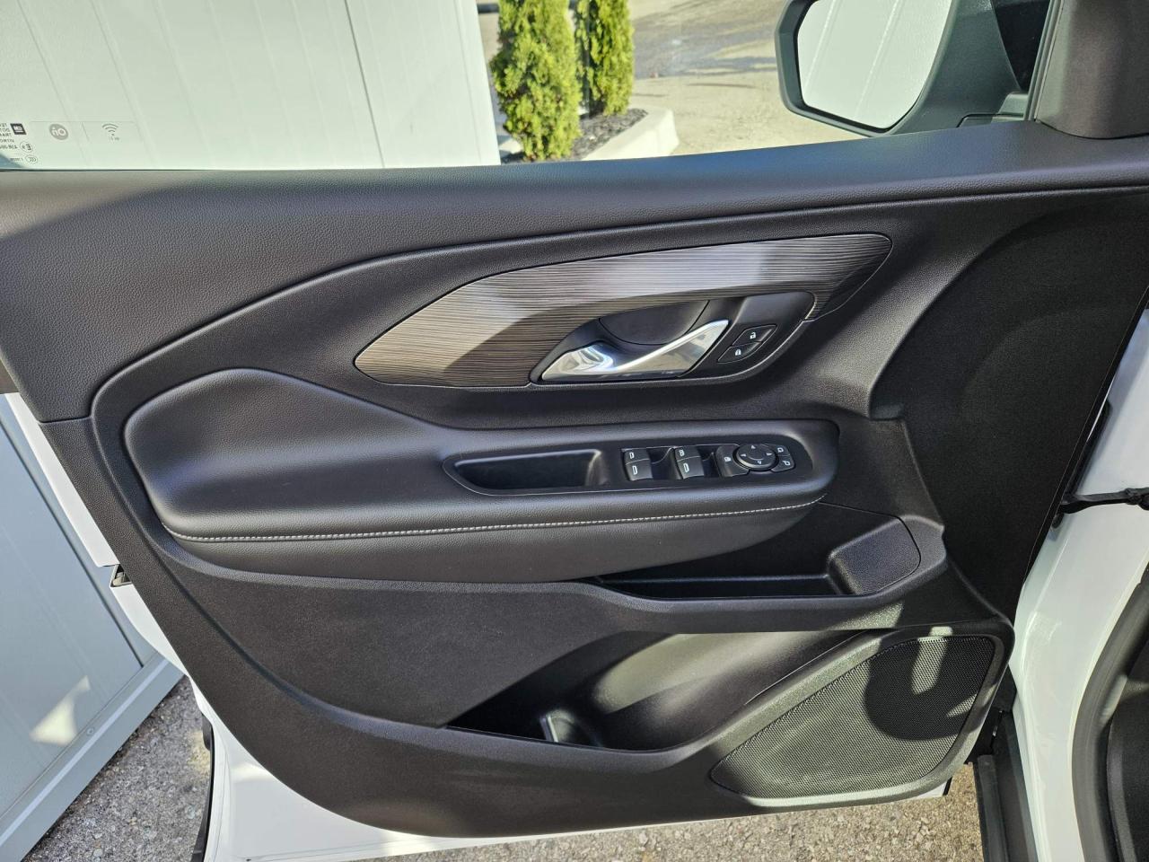 2024 GMC Terrain SLE One Owner | FWD | Elevation | 19" Wheels Photo