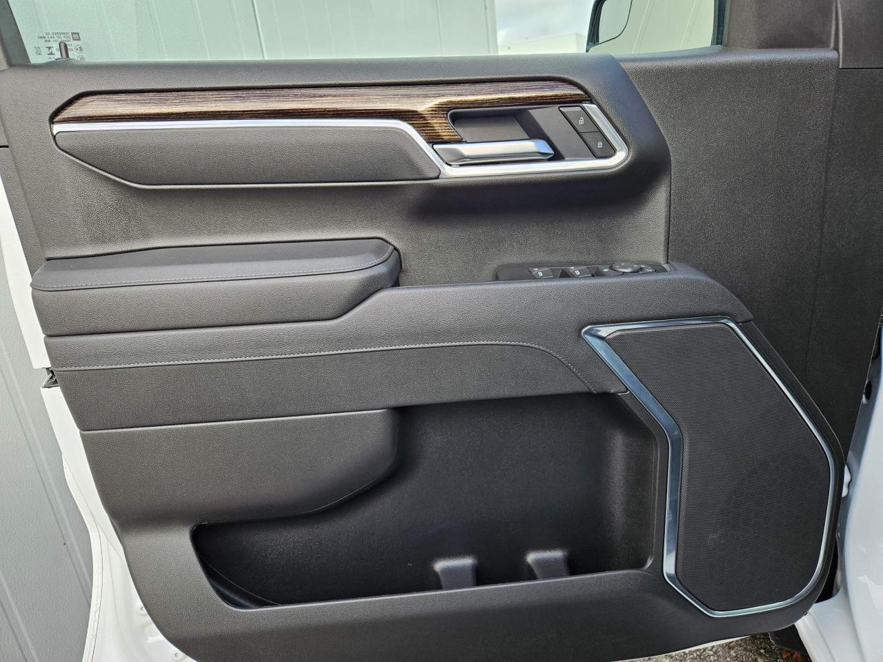 2025 GMC Sierra 1500 Elevation One Owner| Crew | 20" Wheels Photo