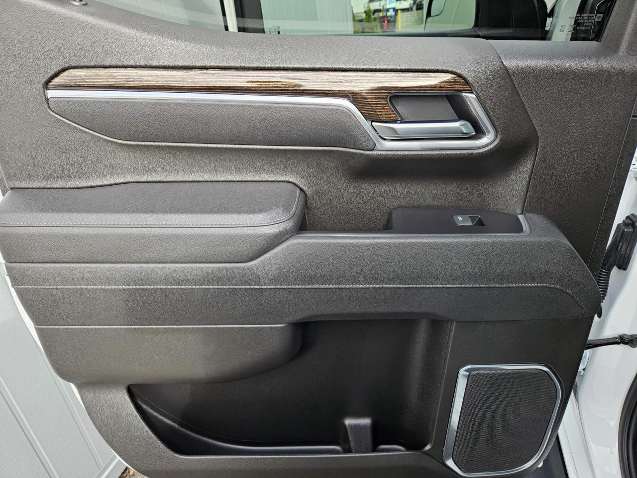 2025 GMC Sierra 1500 Elevation One Owner| Crew | 20" Wheels Photo