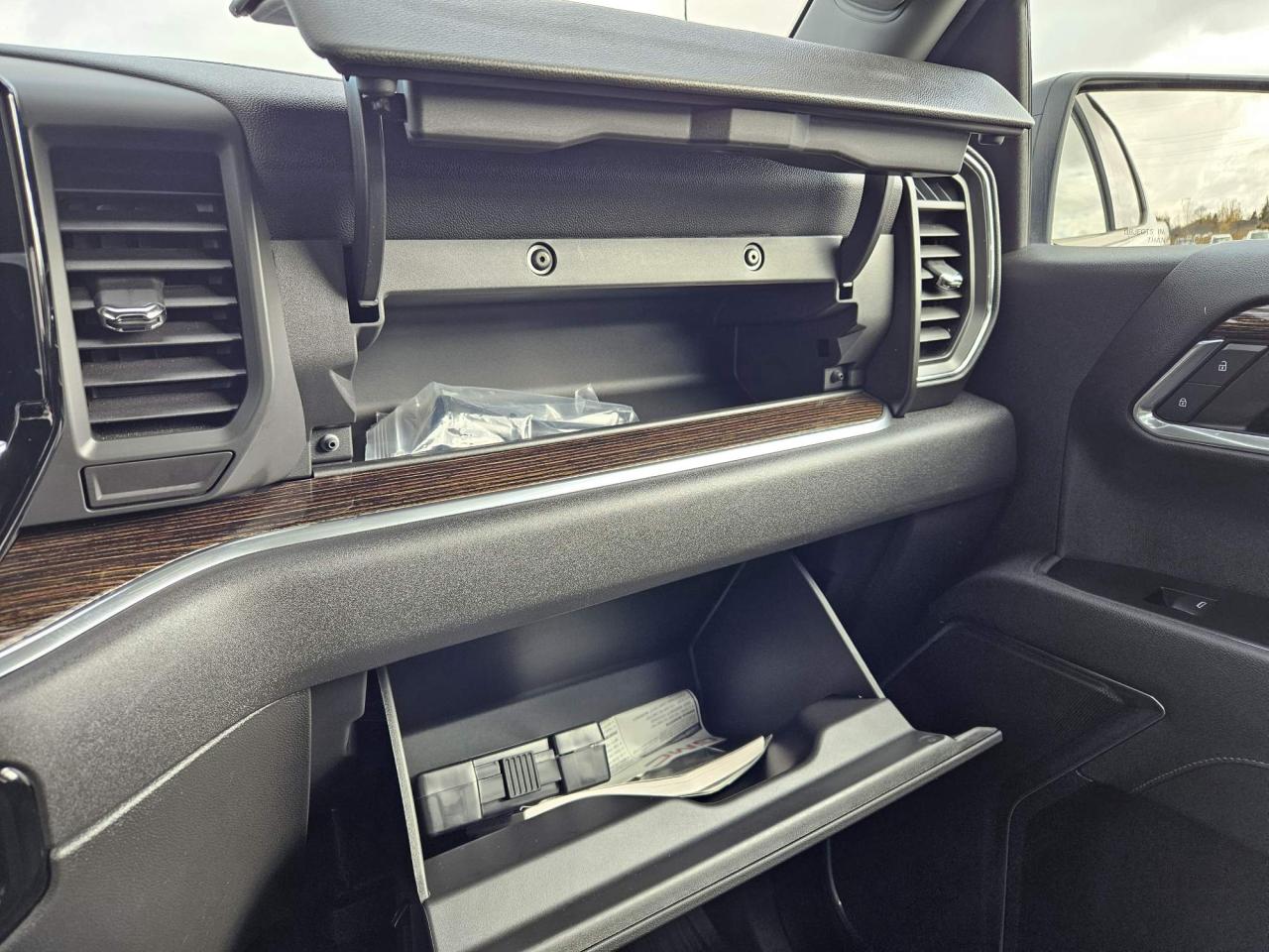 2025 GMC Sierra 1500 Elevation One Owner| Crew | 20" Wheels Photo