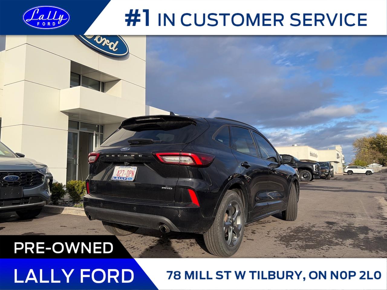 2023 Ford Escape ST-Line AWD, One Owner, Local Trade!! Photo2