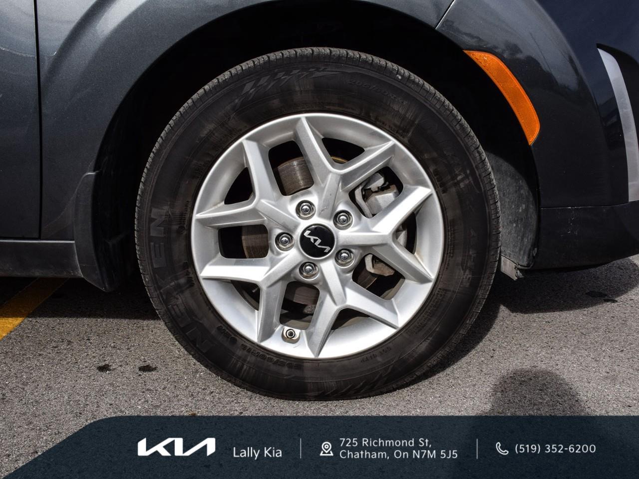 2024 Kia Soul EX New Arrival | Low KMs | Clean CarFax | Heated Seats Photo