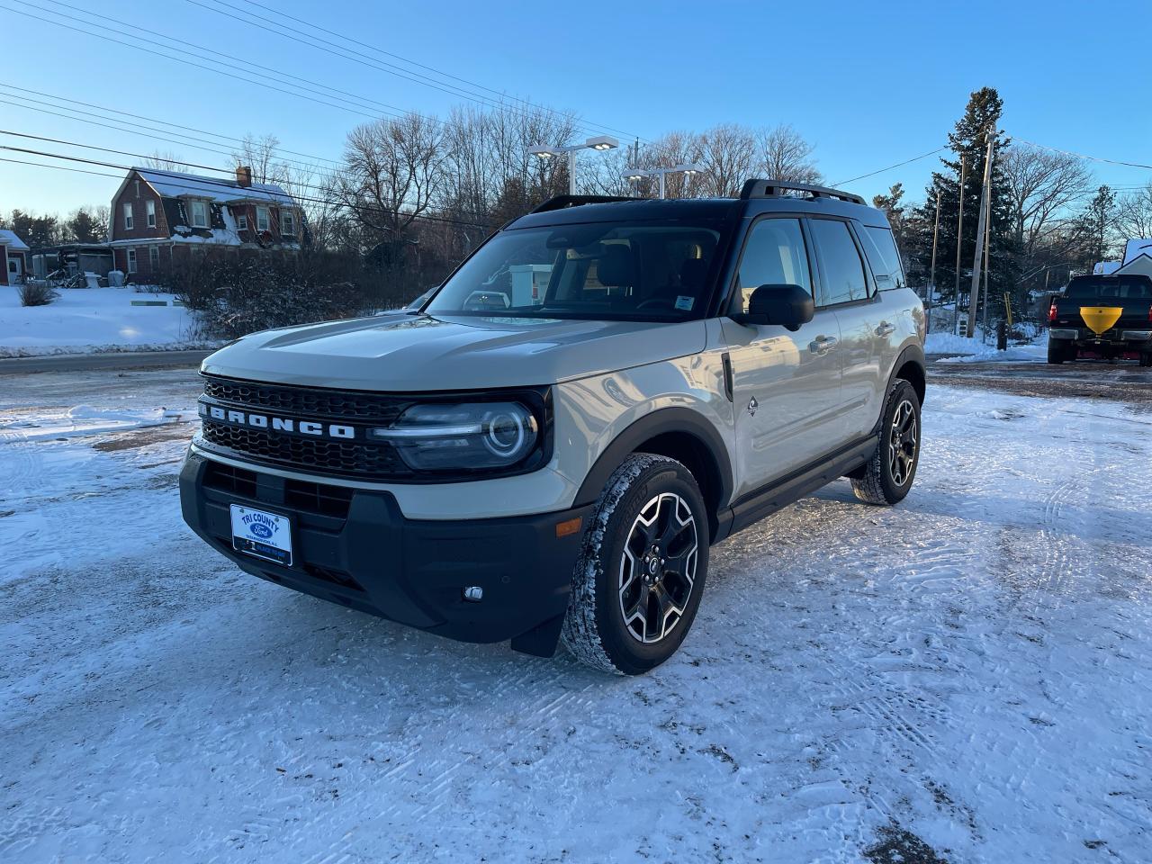 2025 Ford Bronco Sport Outer Banks Photo2
