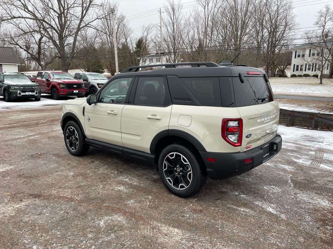 2025 Ford Bronco Sport Outer Banks Photo4