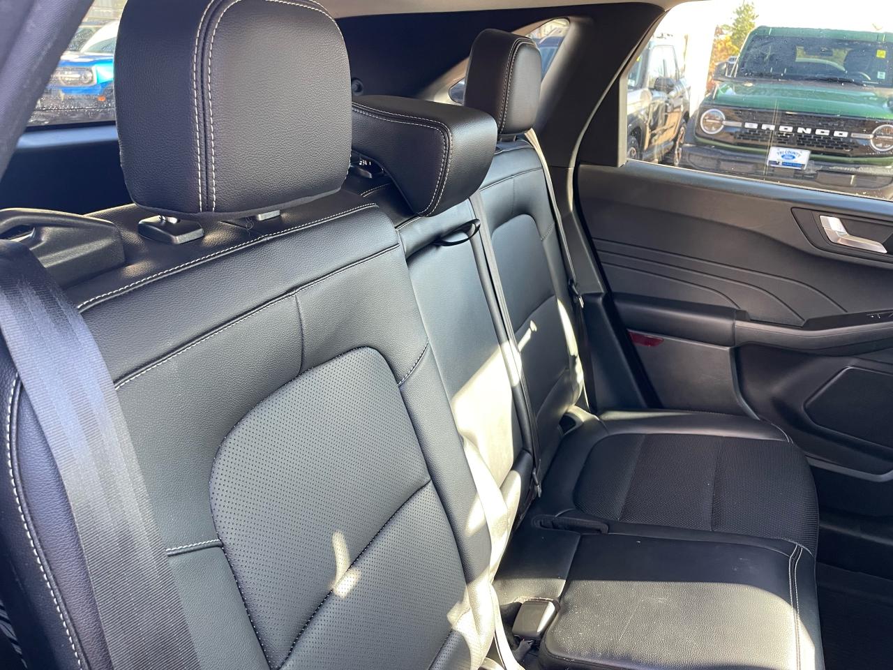 2022 Ford Escape SEL Photo5