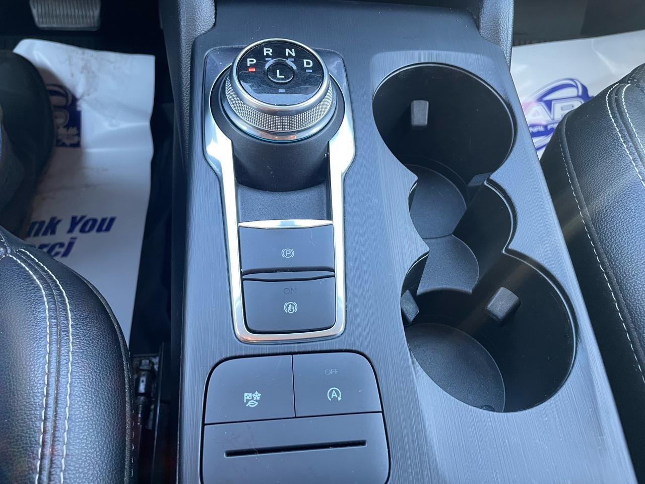 2022 Ford Escape SEL Photo5