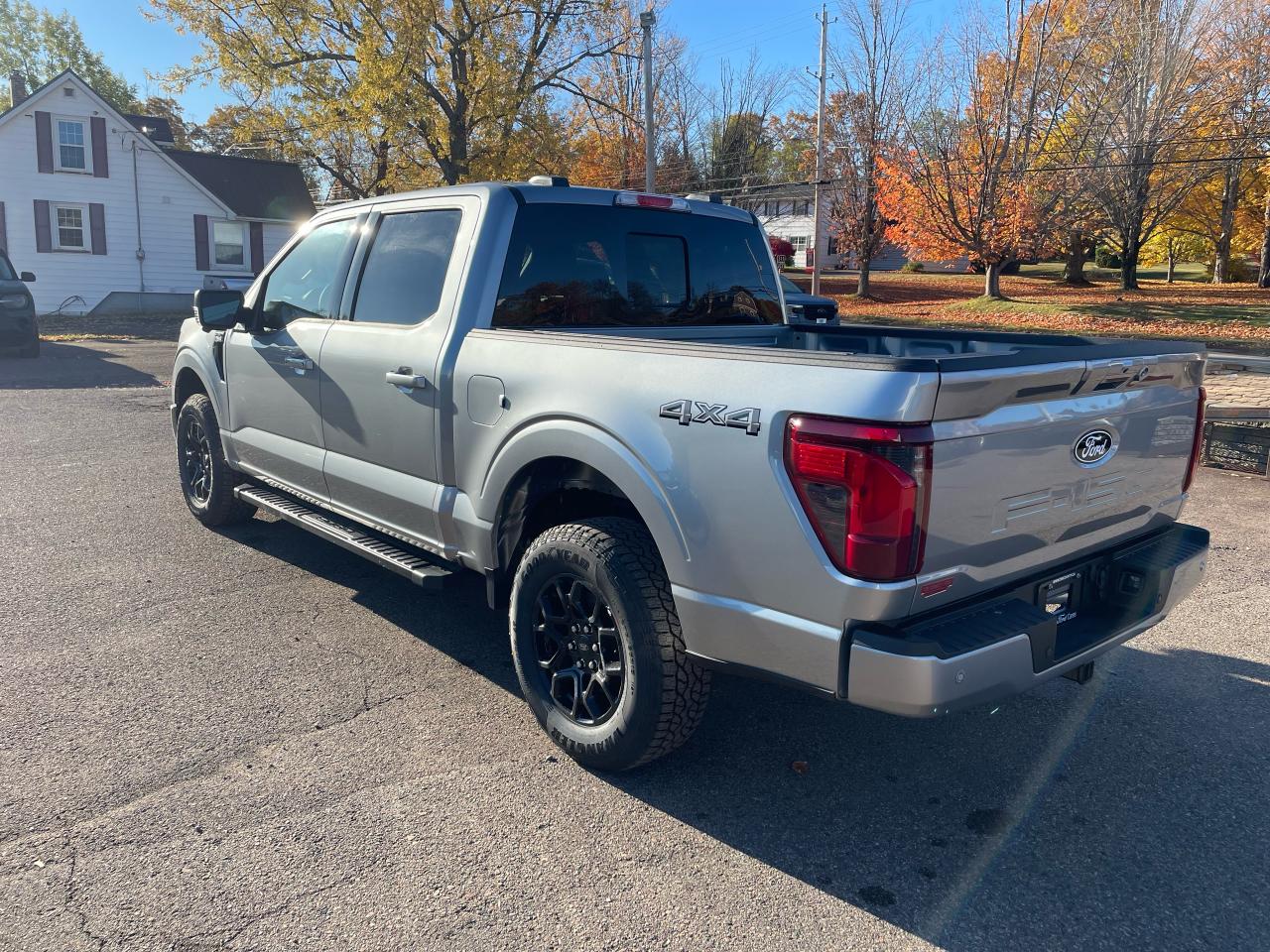 2025 Ford F-150 XLT Photo4