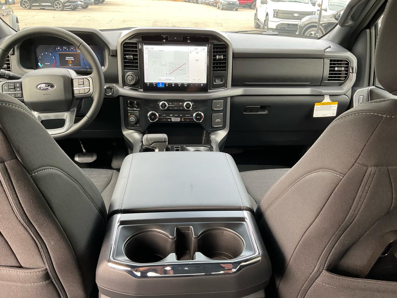 2025 Ford F-150 XLT Photo5