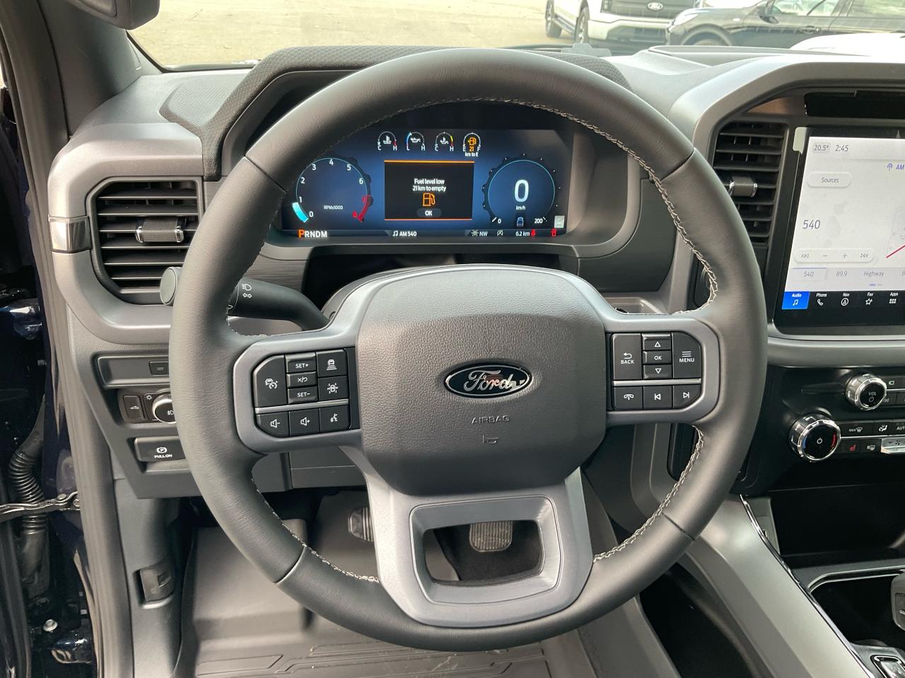 2025 Ford F-150 XLT Photo5