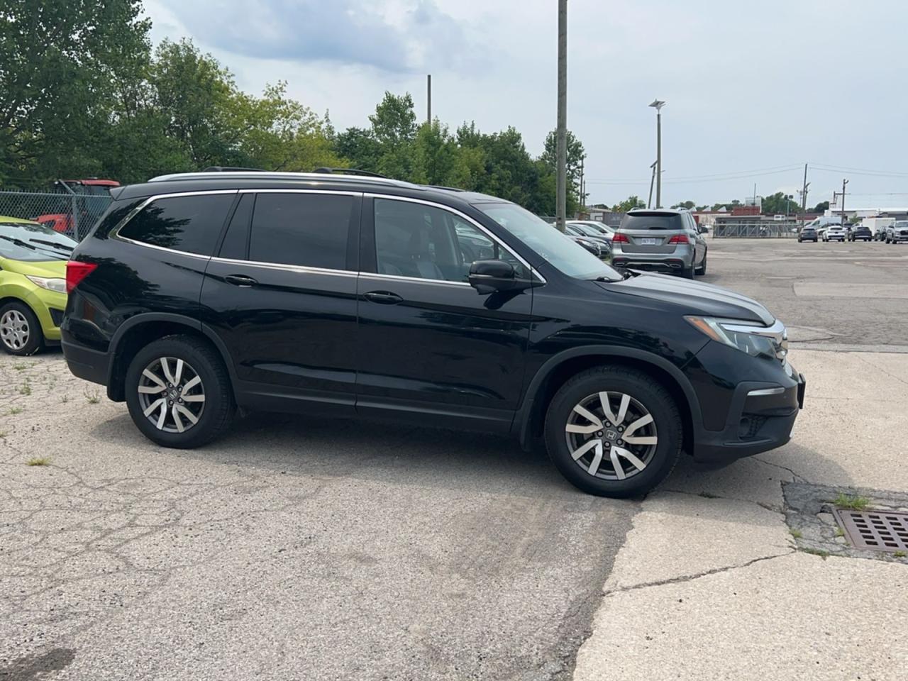 2019 Honda Pilot EX-L NAVI Photo2