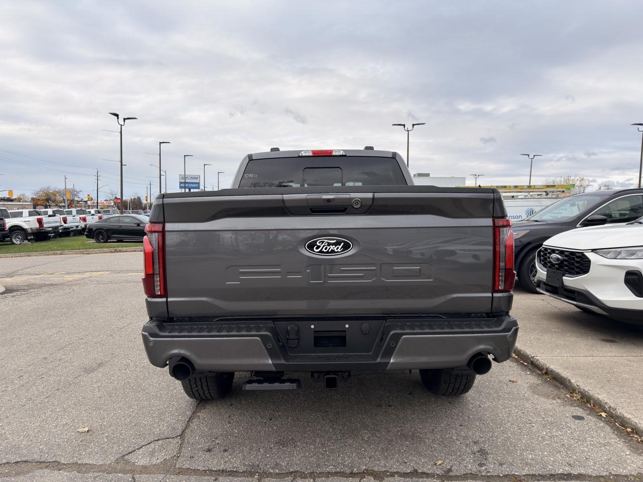2025 Ford F-150 LARIAT | 5.0L V8 | MOONROOF | BLACK PACK | Photo