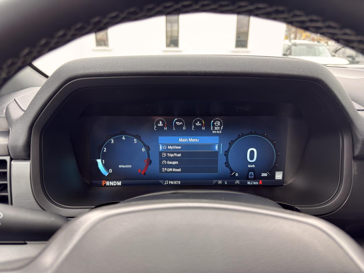 2025 Ford F-150 LARIAT | 5.0L V8 | MOONROOF | BLACK PACK | Photo