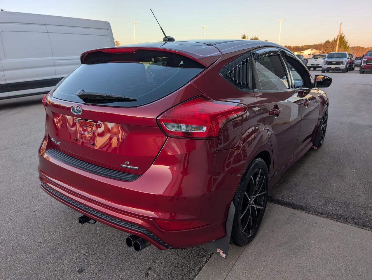 2016 Ford Focus SE Photo