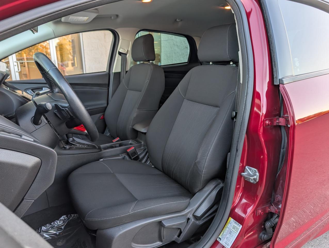 2016 Ford Focus SE Photo