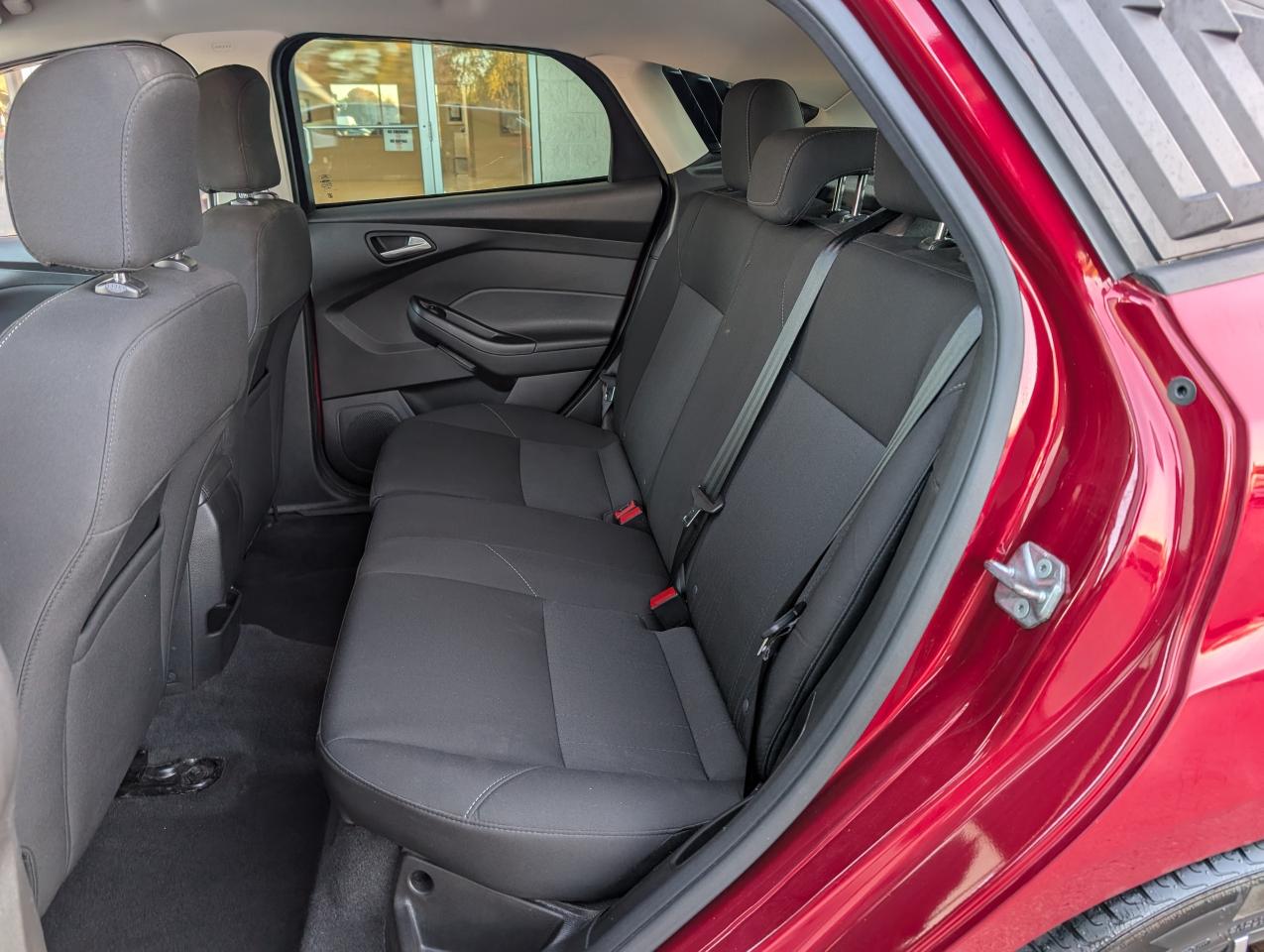 2016 Ford Focus SE Photo