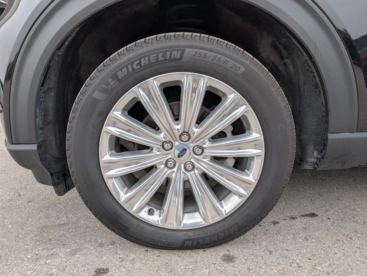 2022 Ford Explorer LIMITED Photo