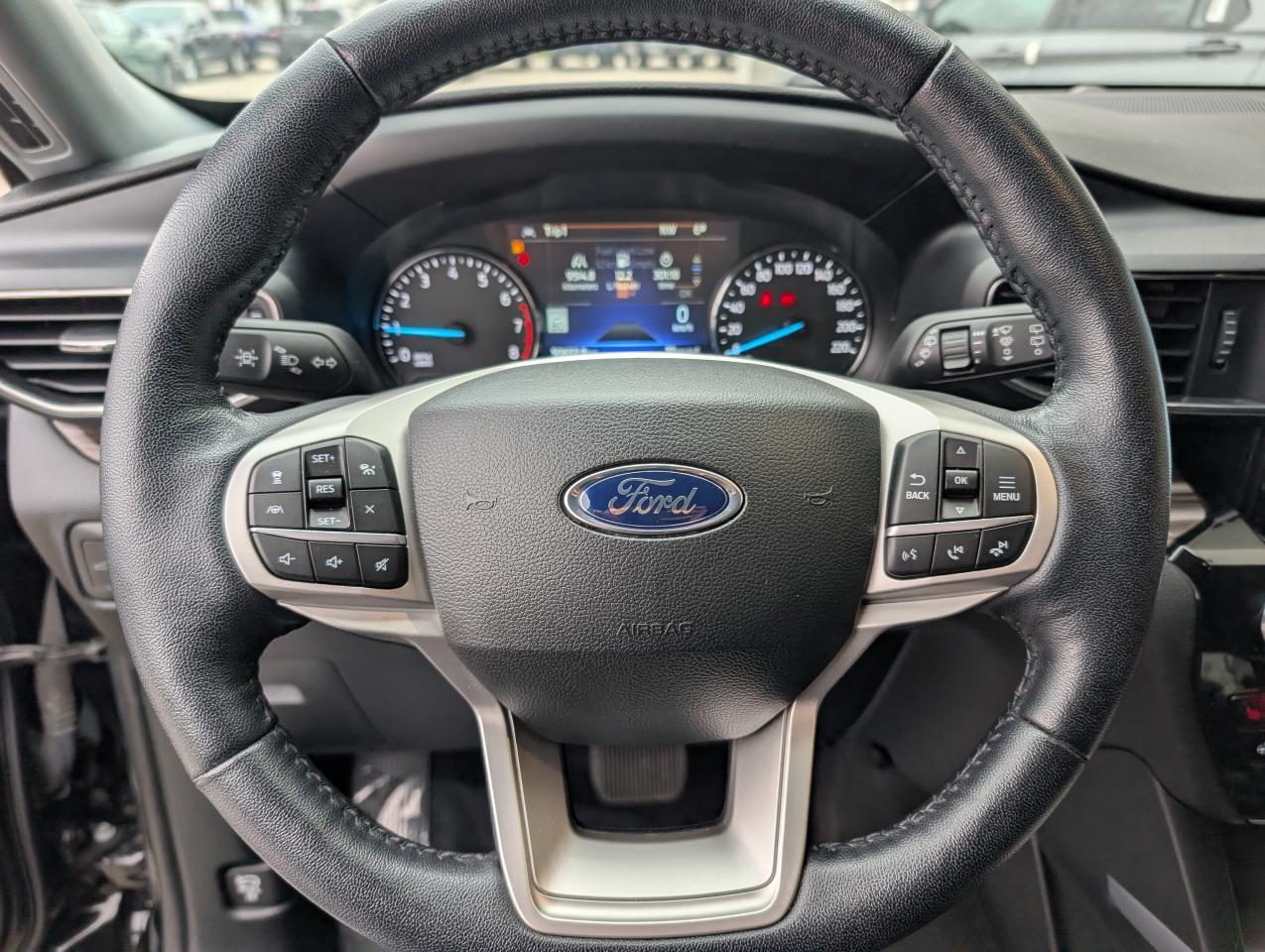 2022 Ford Explorer LIMITED Photo