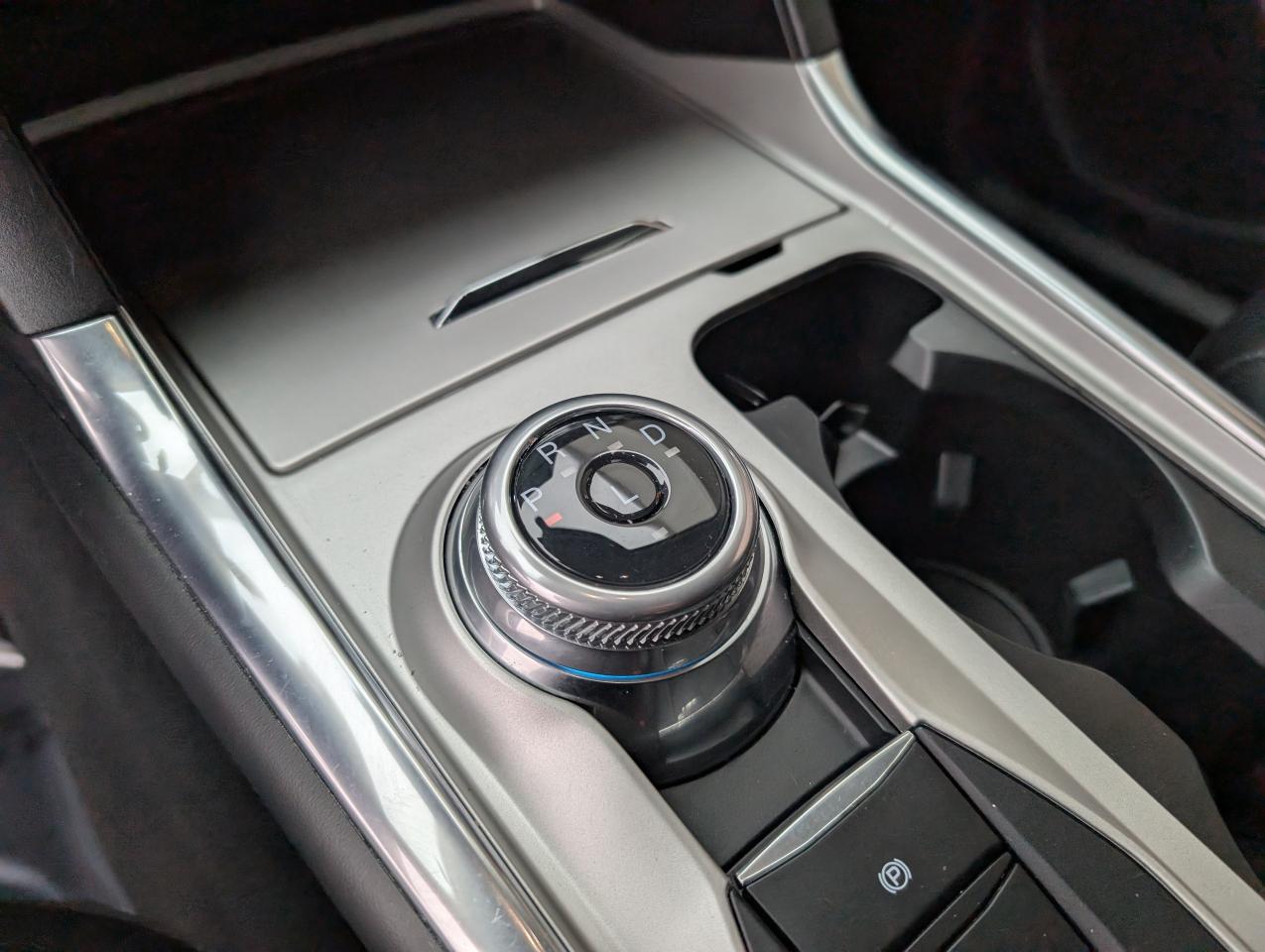 2022 Ford Explorer LIMITED Photo