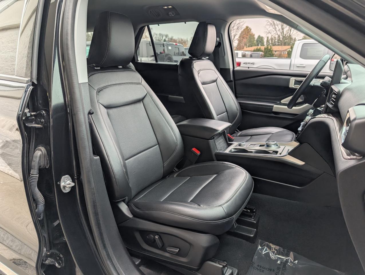 2022 Ford Explorer LIMITED Photo