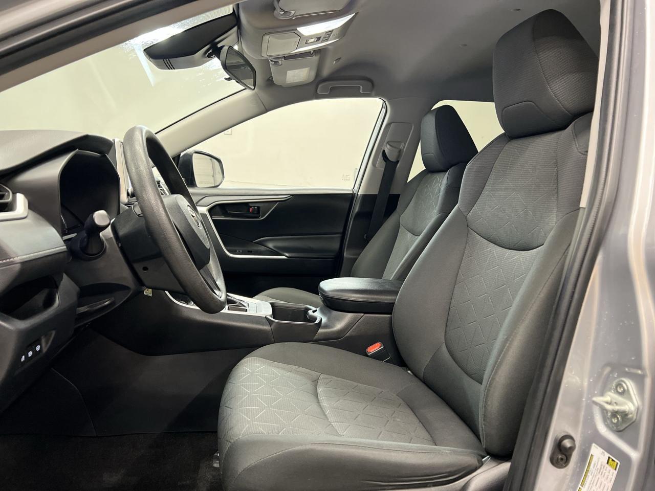 2023 Toyota RAV4 AWD | HEATED SEATS | CARPLAY | ADAPT. CRUISE | A/C Photo