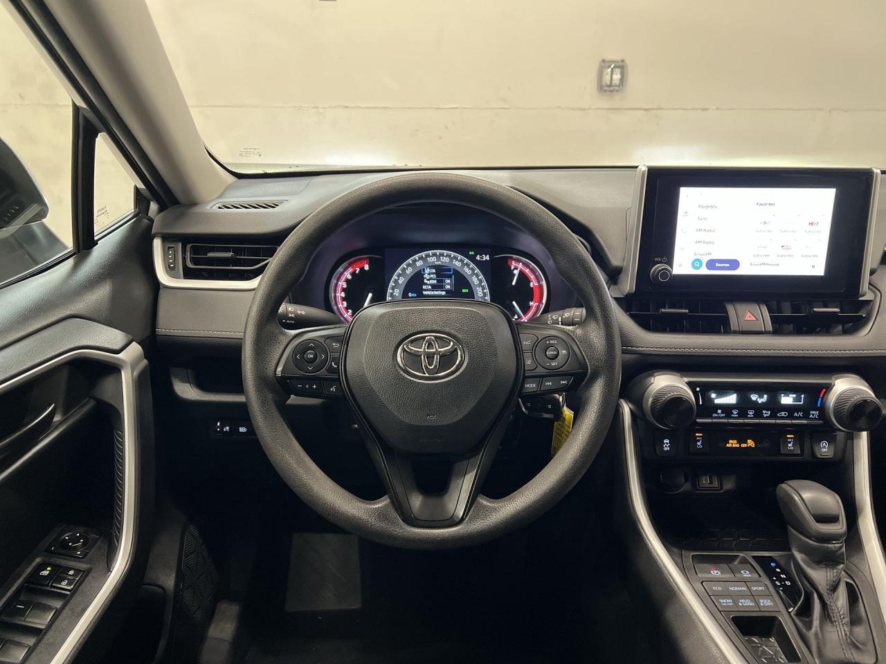 2023 Toyota RAV4 AWD | HEATED SEATS | CARPLAY | ADAPT. CRUISE | A/C Photo