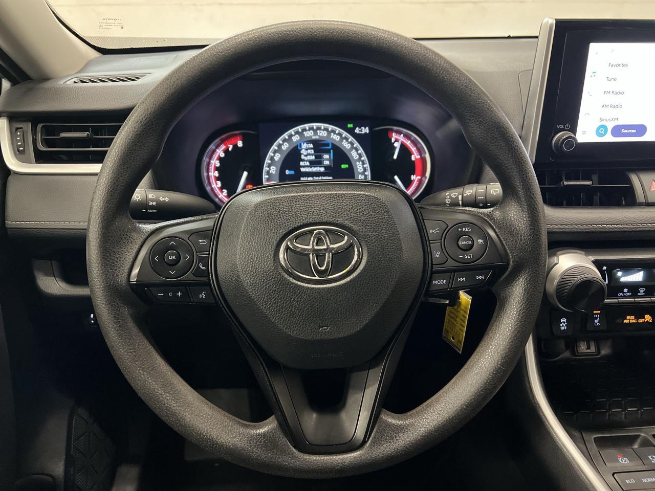 2023 Toyota RAV4 AWD | HEATED SEATS | CARPLAY | ADAPT. CRUISE | A/C Photo