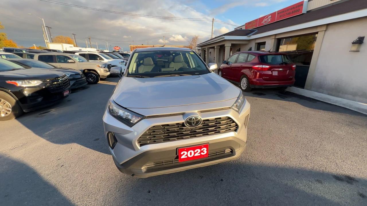 2023 Toyota RAV4 AWD | HEATED SEATS | CARPLAY | ADAPT. CRUISE | A/C Photo