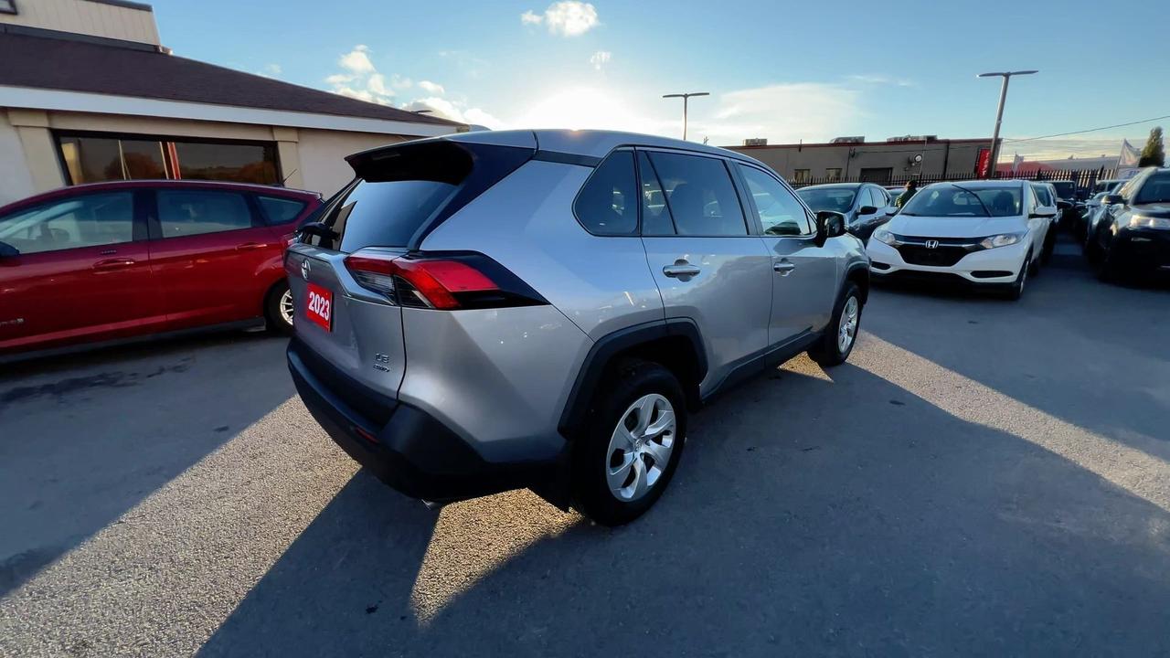 2023 Toyota RAV4 AWD | HEATED SEATS | CARPLAY | ADAPT. CRUISE | A/C Photo