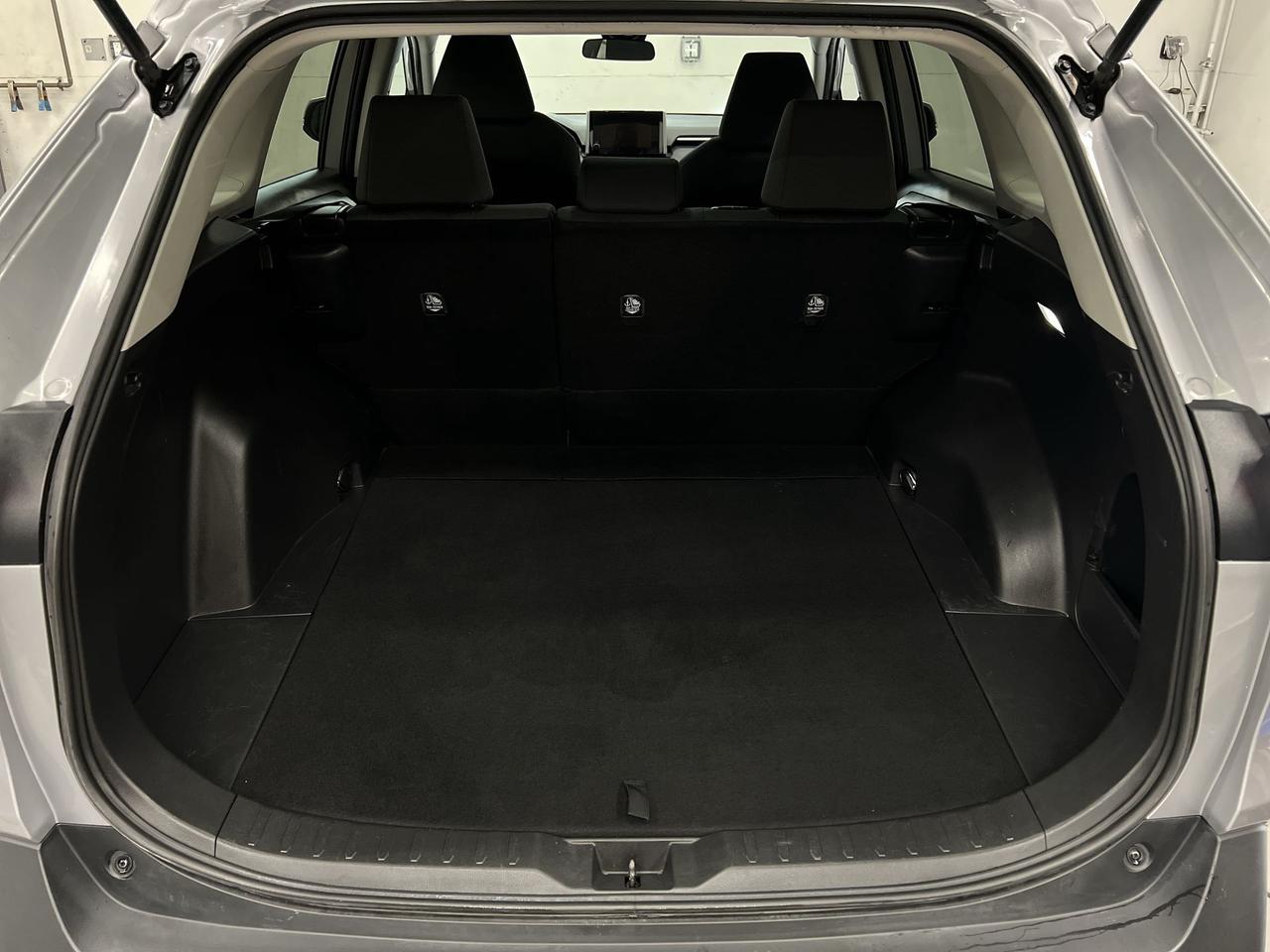 2023 Toyota RAV4 AWD | HEATED SEATS | CARPLAY | ADAPT. CRUISE | A/C Photo