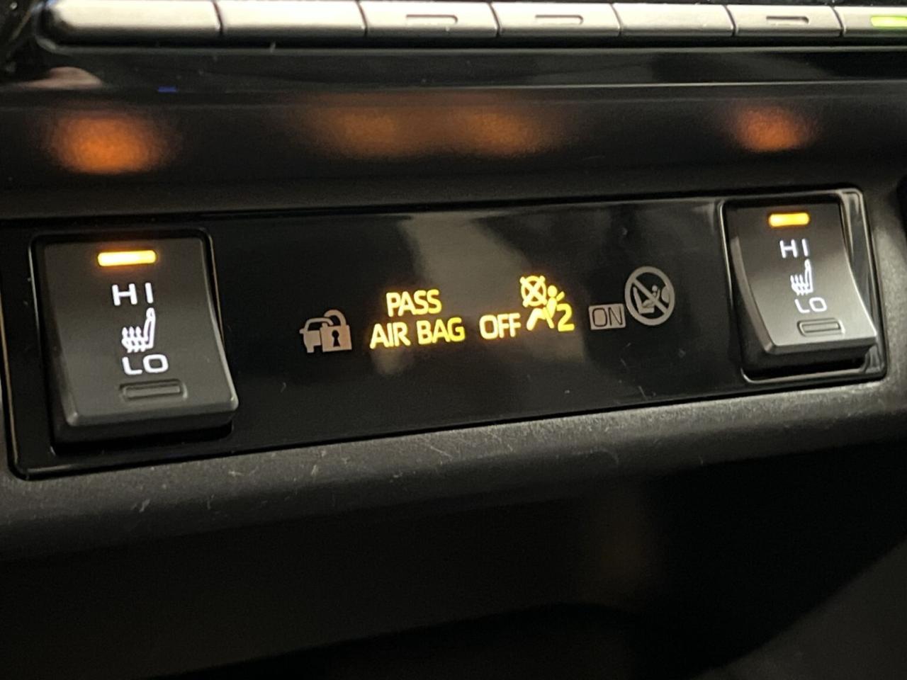 2023 Toyota RAV4 AWD | HEATED SEATS | CARPLAY | BLUETOOTH | A/C Photo