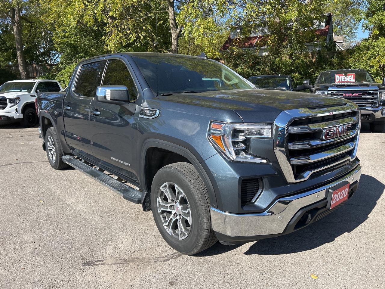 2020 GMC Sierra 1500 SLE, X31 OFF ROAD PKG, REMOTE START, BACK UP CAM! - Photo #4