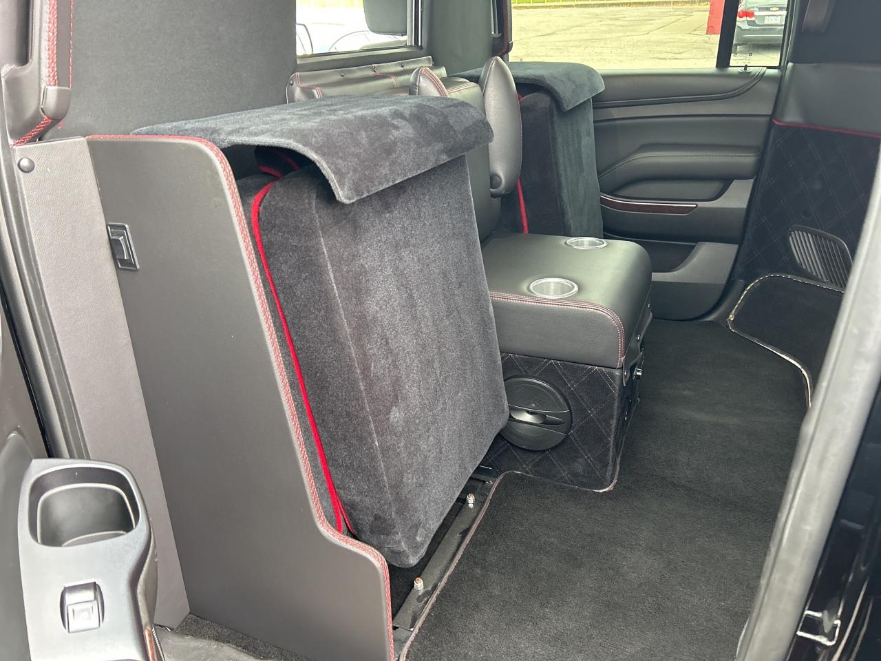 2016 GMC Yukon XL EXECUTIVE SEATING, REAR SOUND SYSTEM, REMOTE START - Photo #11