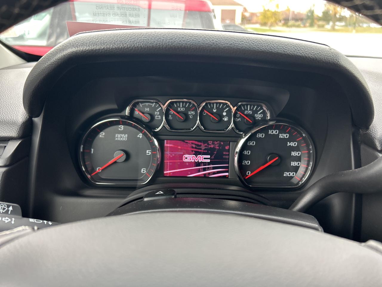 2016 GMC Yukon XL EXECUTIVE SEATING, REAR SOUND SYSTEM, REMOTE START - Photo #18