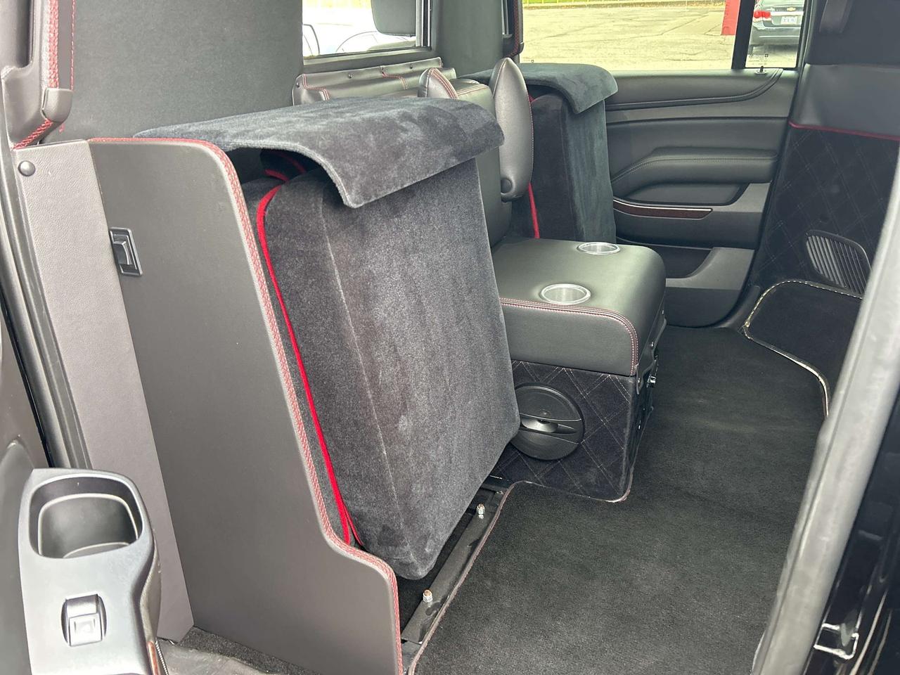 2016 GMC Yukon EXECUTIVE SEATING, REAR SOUND SYSTEM, REMOTE START - Photo #11