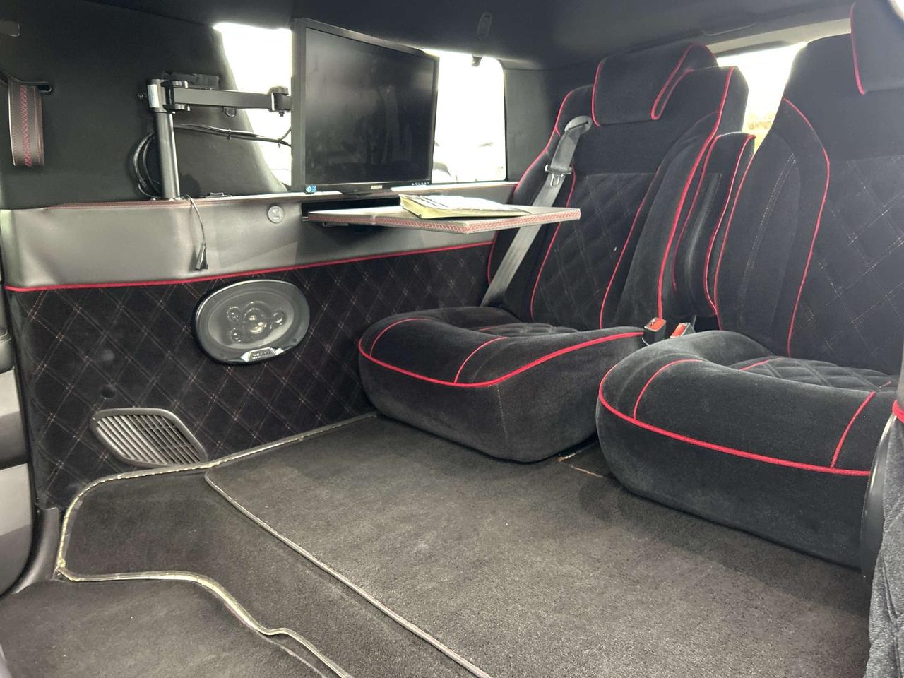 2016 GMC Yukon EXECUTIVE SEATING, REAR SOUND SYSTEM, REMOTE START - Photo #12