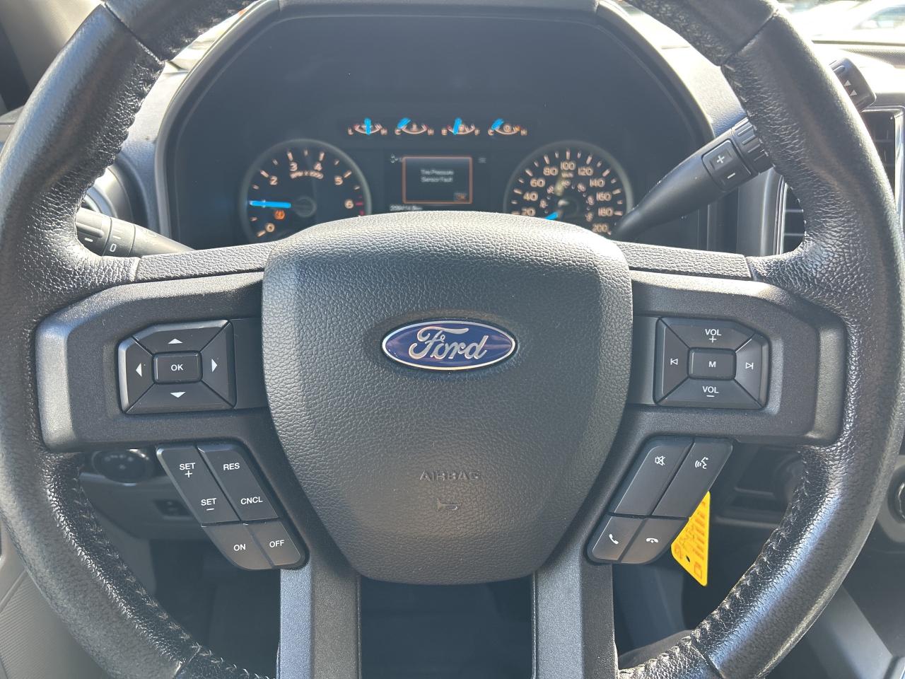 2016 Ford F-150 XLT, POWER SEAT & PEDALS, LOCAL TRADE! - Photo #16