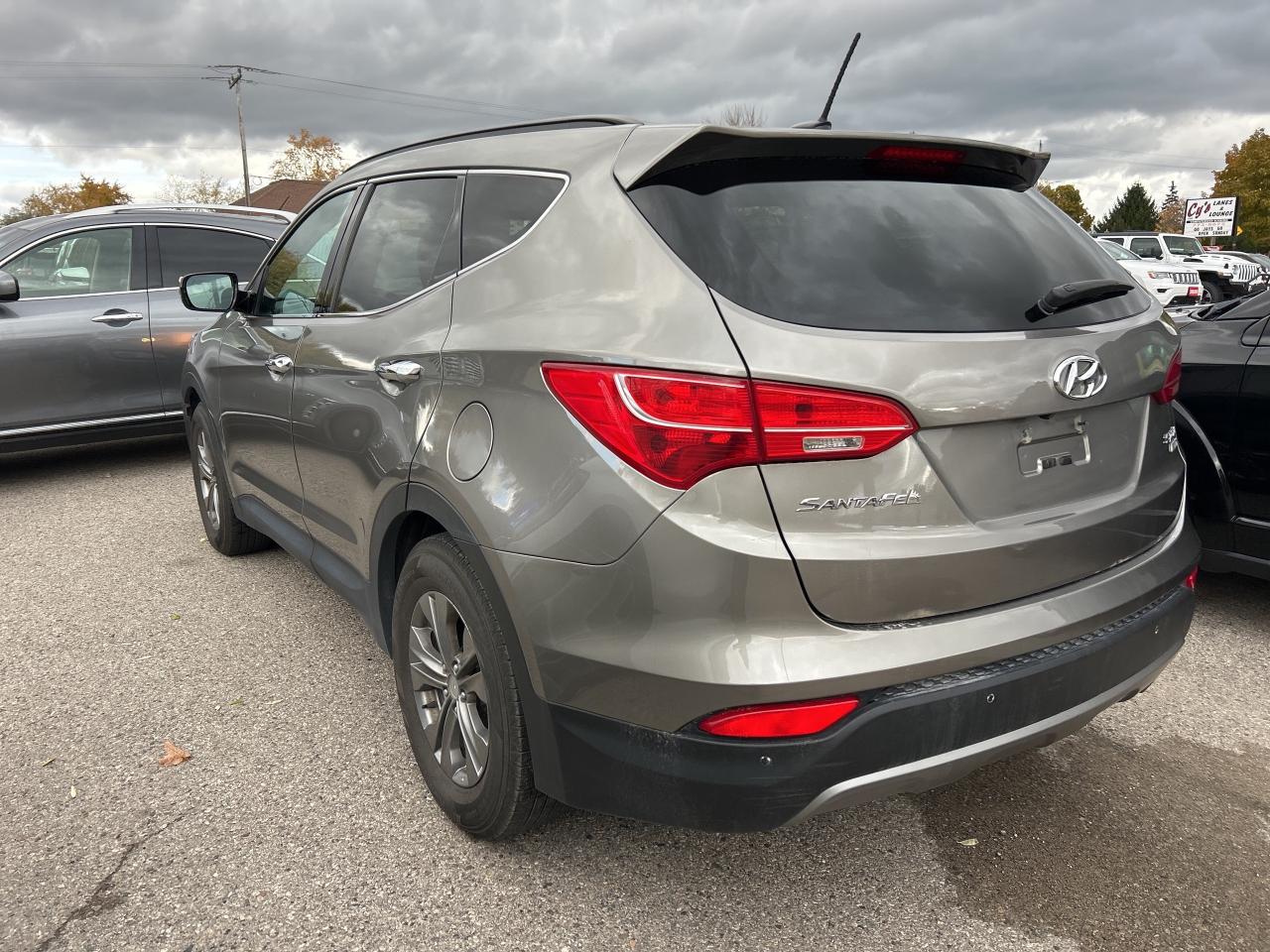 2016 Hyundai Santa Fe Sport LUXURY, CLEAN CARFAX, HEATED LEATHER, NEW ENGINE! - Photo #8