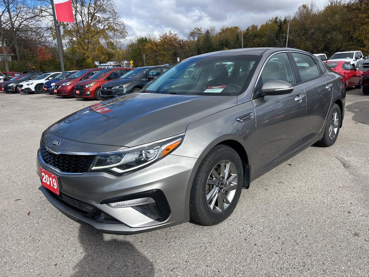 2019 Kia Optima LX, CLEAN CARFAX, KEEP LANE ASSIST, HEATED SEATS! - Photo #2