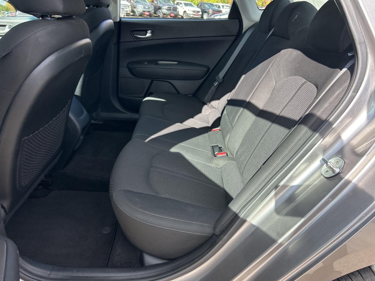 2019 Kia Optima LX, CLEAN CARFAX, KEEP LANE ASSIST, HEATED SEATS! - Photo #12