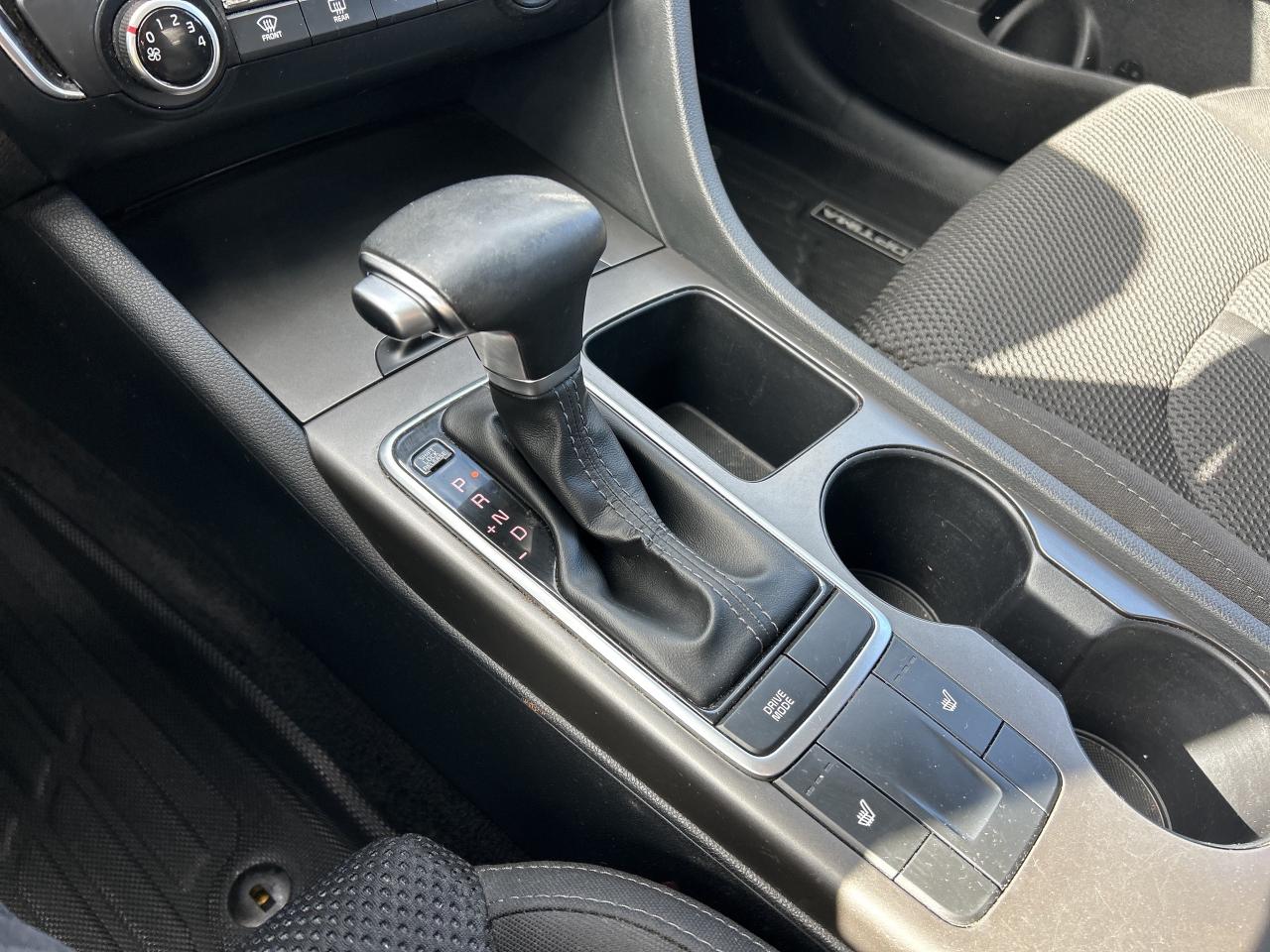 2019 Kia Optima LX, CLEAN CARFAX, KEEP LANE ASSIST, HEATED SEATS! - Photo #19