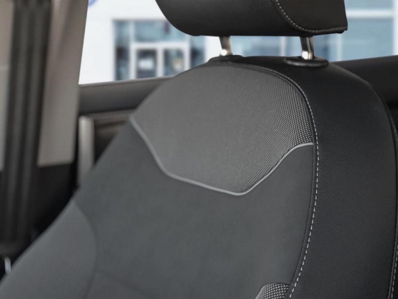 2026 Volkswagen Taos Comfortline Black Edition Photo