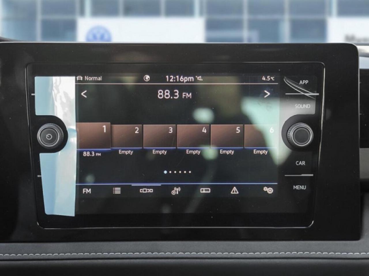 2026 Volkswagen Taos Comfortline Black Edition Photo