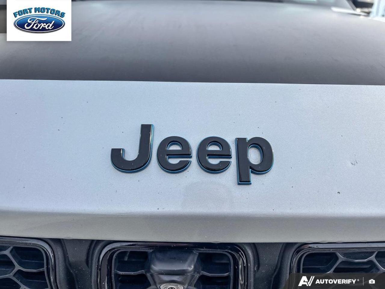 2023 Jeep Grand Cherokee 4xe Trailhawk Photo5