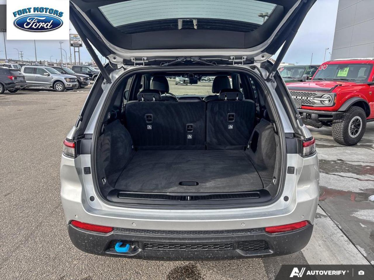 2023 Jeep Grand Cherokee 4xe Trailhawk Photo5