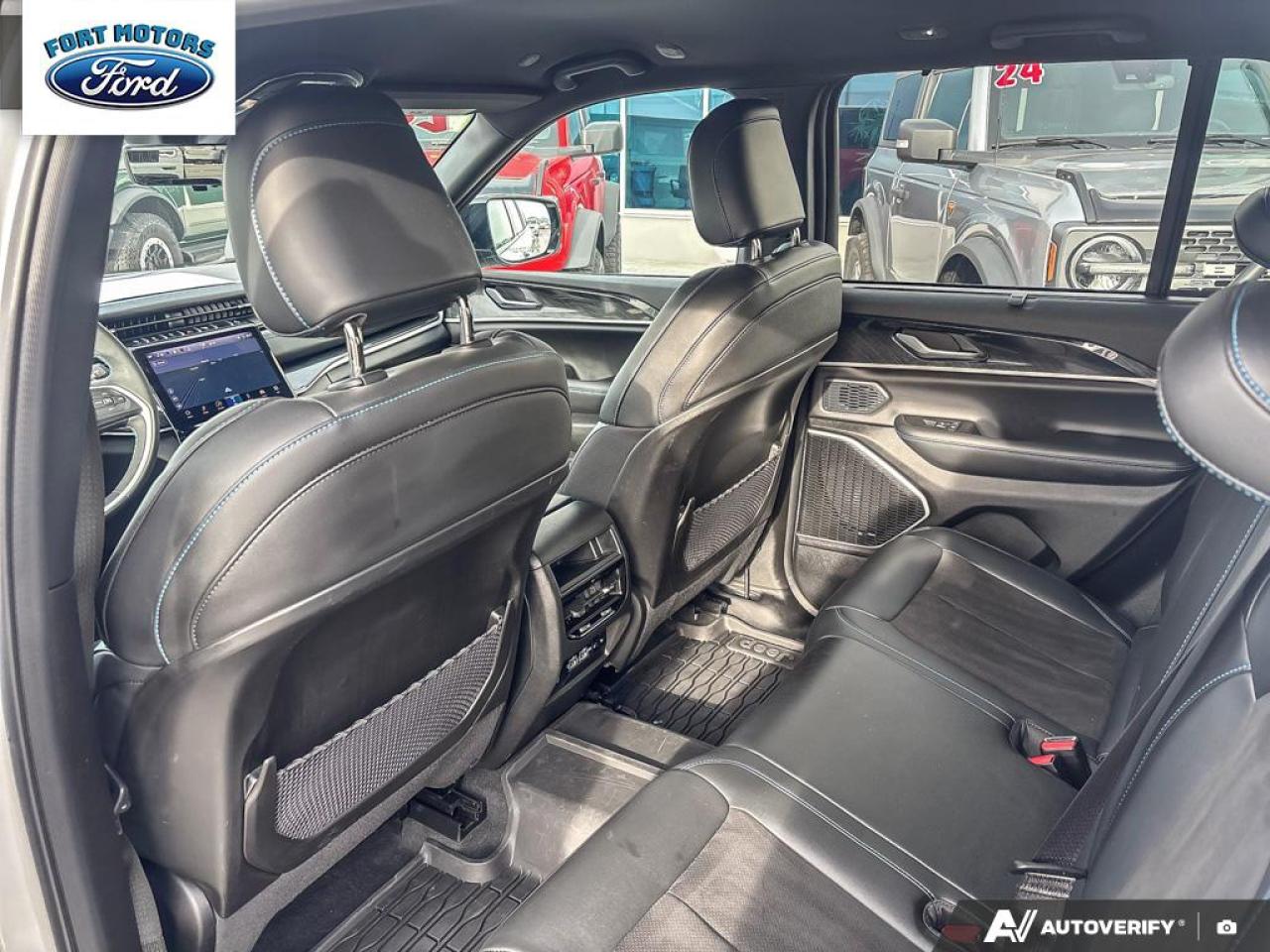 2023 Jeep Grand Cherokee 4xe Trailhawk Photo5