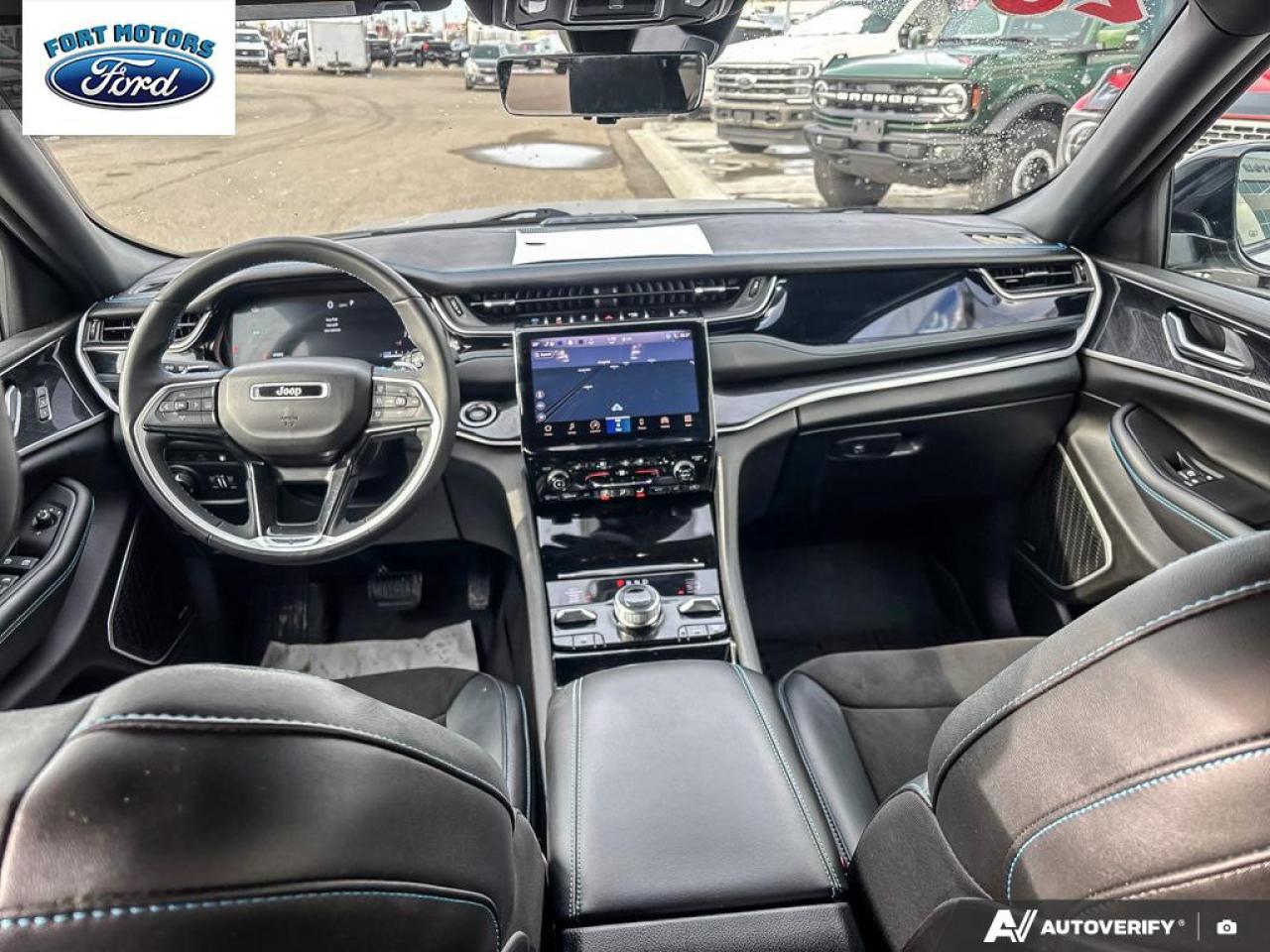 2023 Jeep Grand Cherokee 4xe Trailhawk Photo5