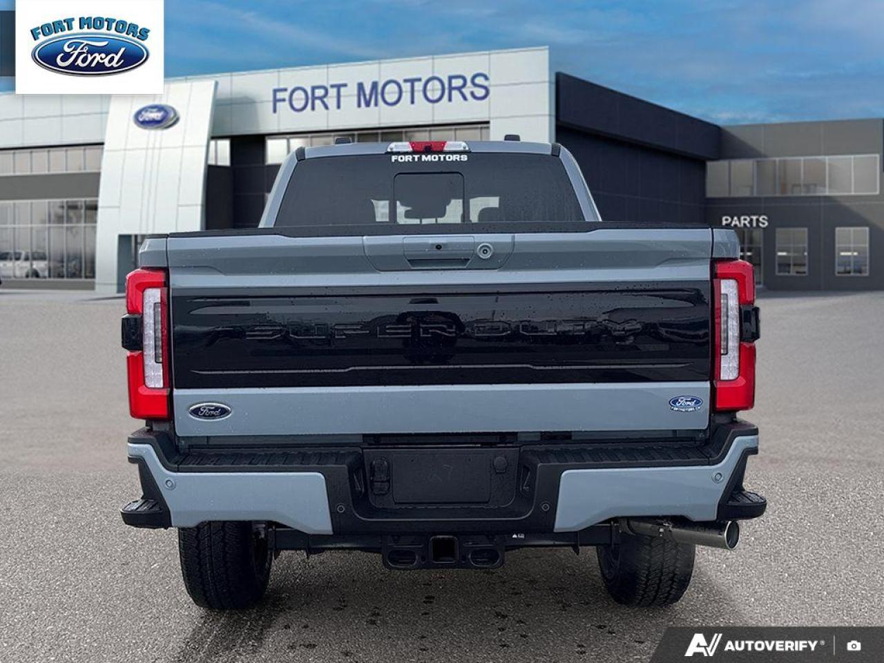 2026 Ford SUPERDUTY F-350® Platinum® Photo4