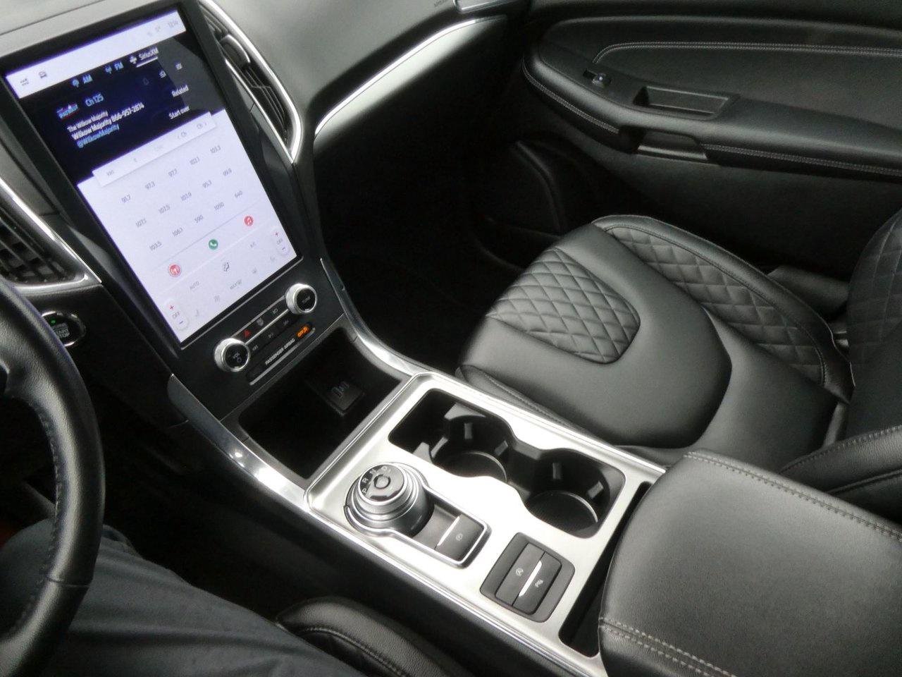 2023 Ford Edge Titanium Titanium Photo