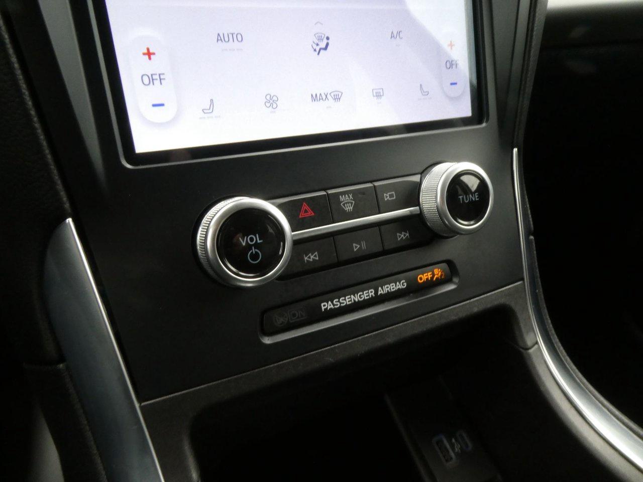 2023 Ford Edge Titanium Titanium Photo